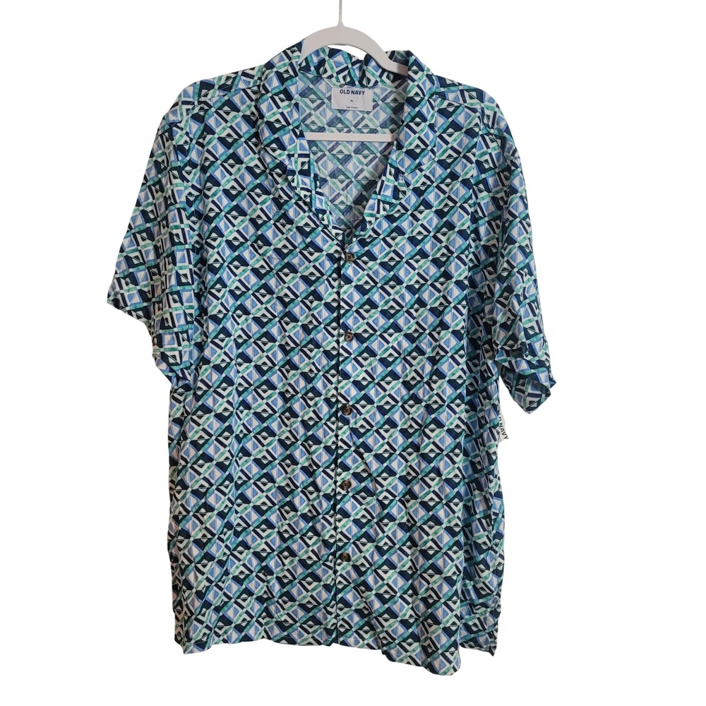Old Navy Mens XL Blue Geometric Diamond Print Rayon Camp Shirt Lightweight NEW